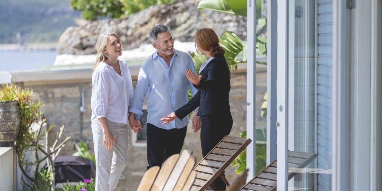 How to Tour Villas Like a Pro